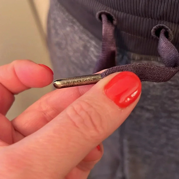 Lululemon Hang Loose Pant-Sz 4 - Picture 2 of 8